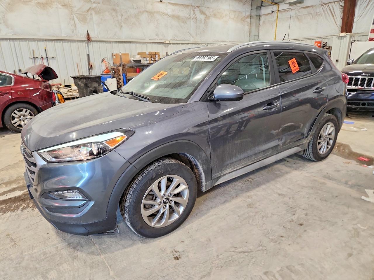 Salvage Hyundai TUCSON Image