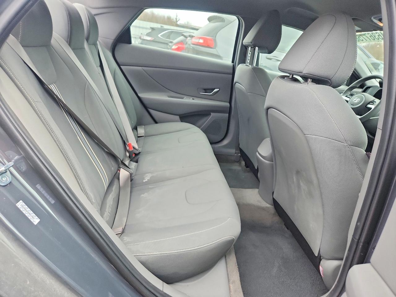 Hyundai ELANTRA Sel