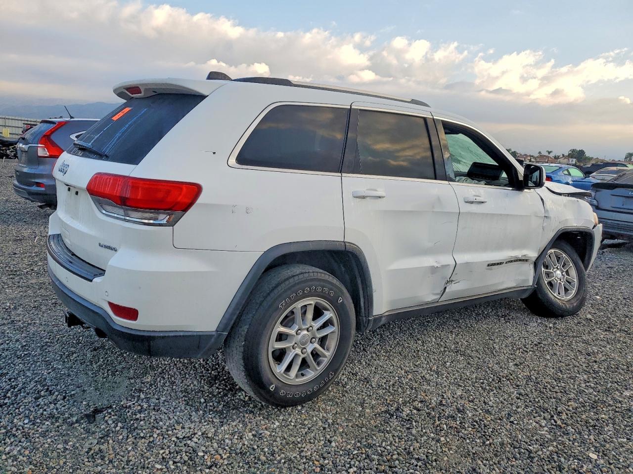 Jeep Grand Cherokee Laredo