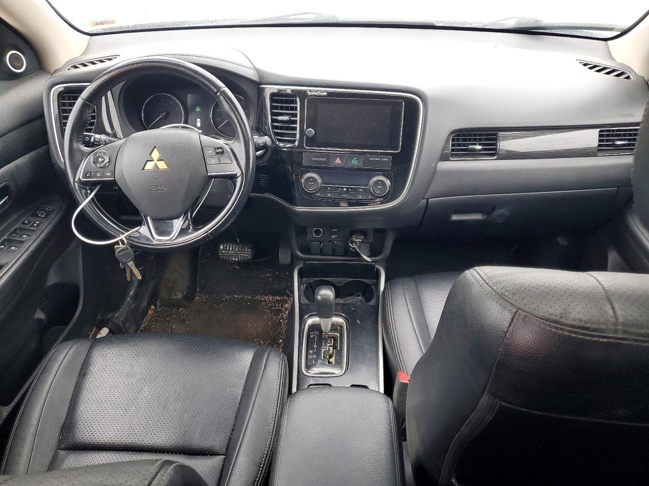 Mitsubishi Outlander Se