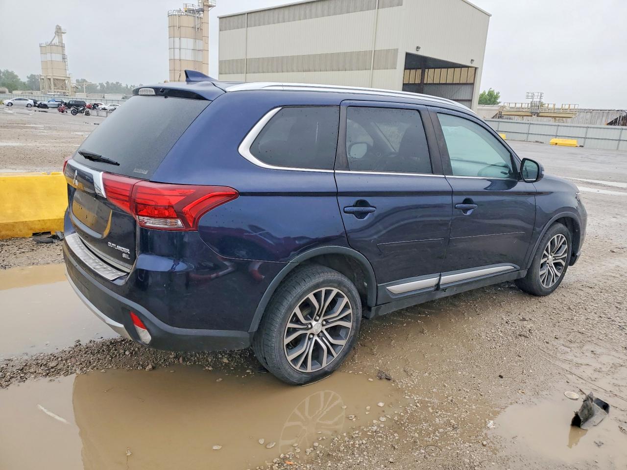 Mitsubishi Outlander Se