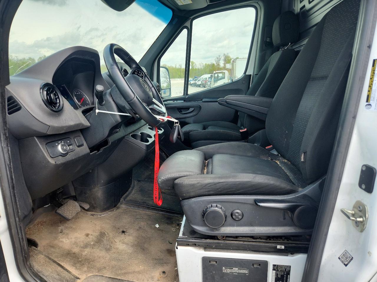 Mercedes-Benz Sprinter 2500