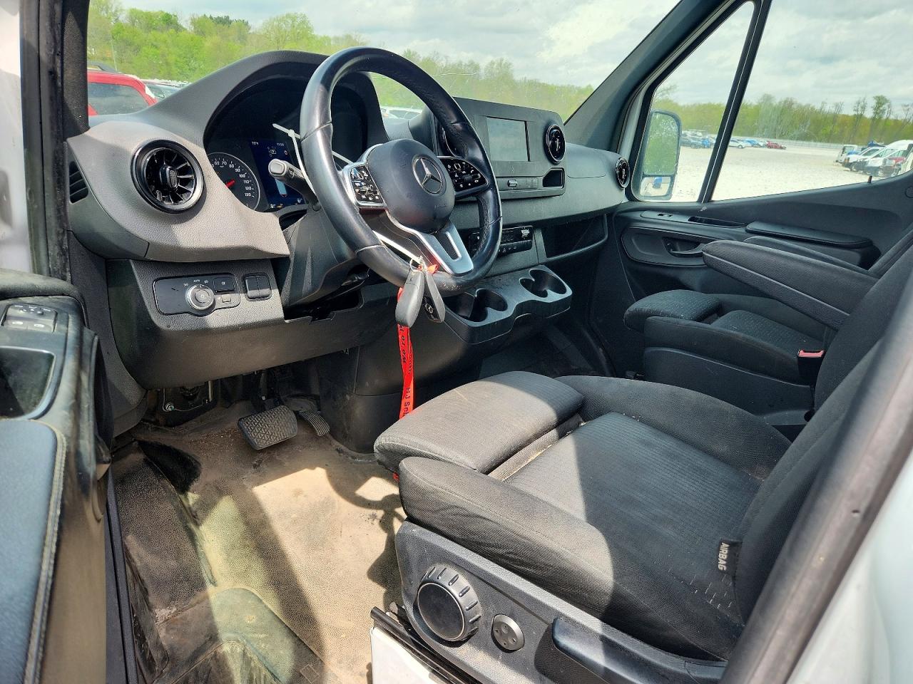 Mercedes-Benz Sprinter 2500