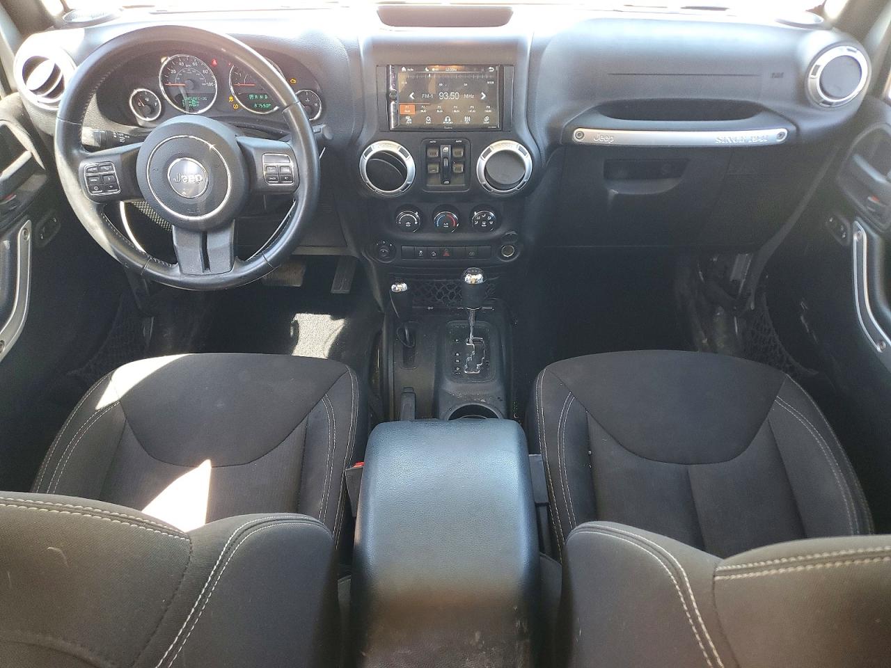 Jeep Wrangler Sahara