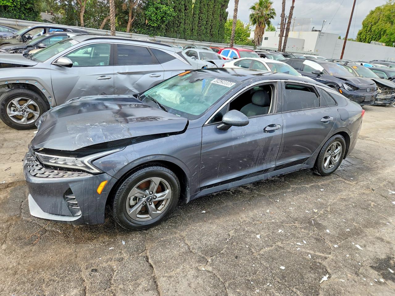 Salvage Kia K5 Image