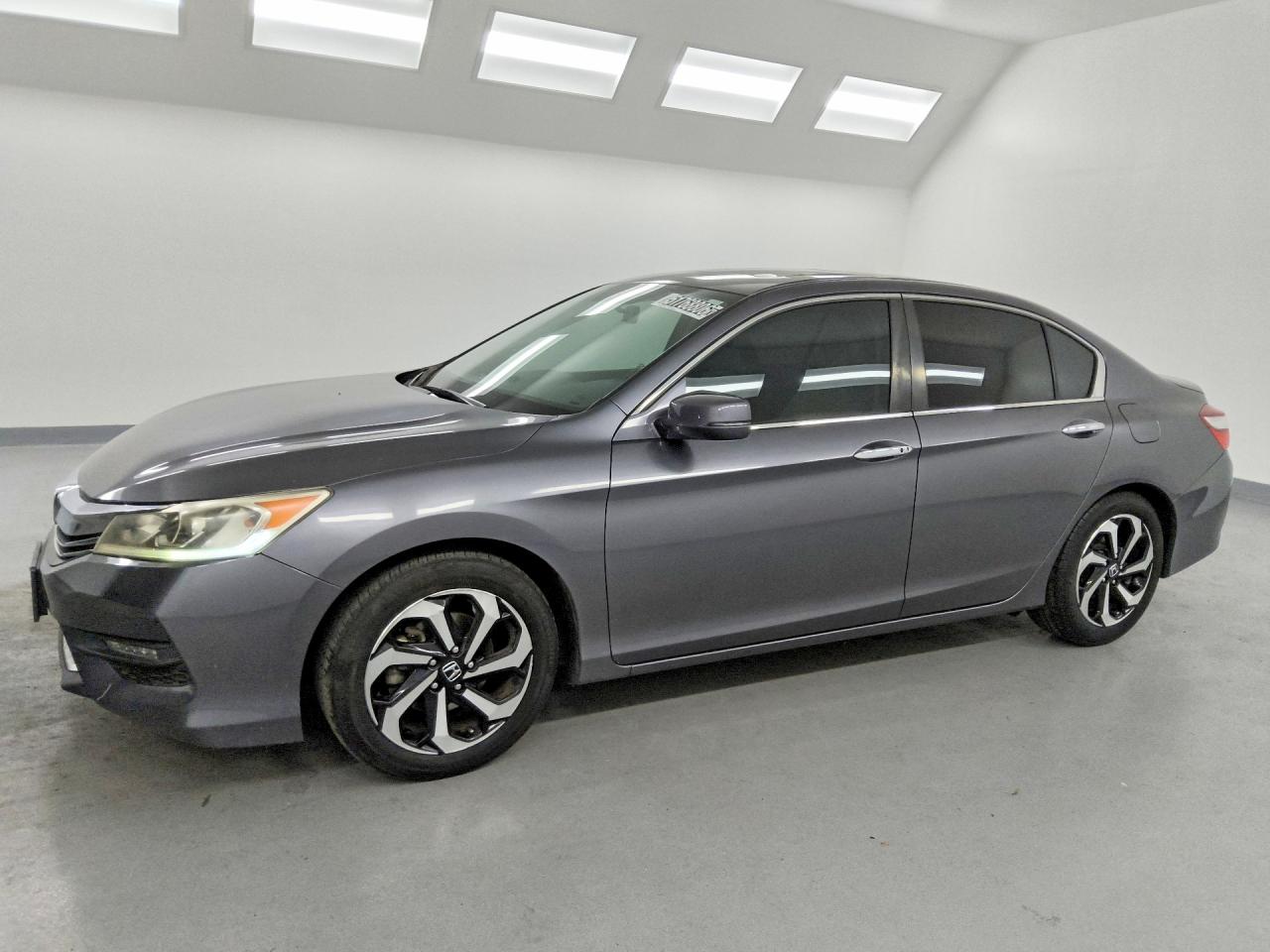 Salvage Honda Accord Image