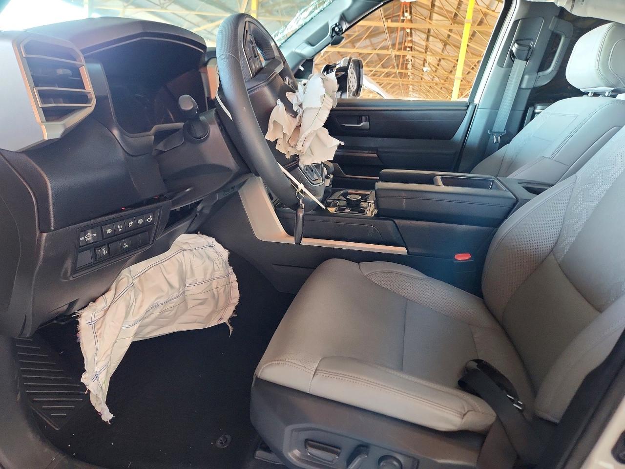 Toyota Tundra Sr5