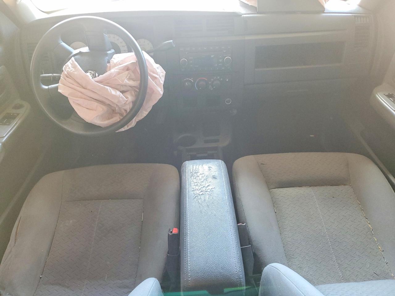 Dodge Dakota Sxt