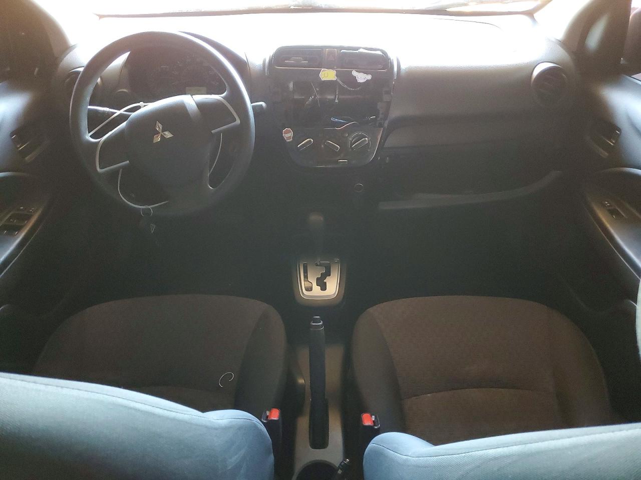 Mitsubishi Mirage Es