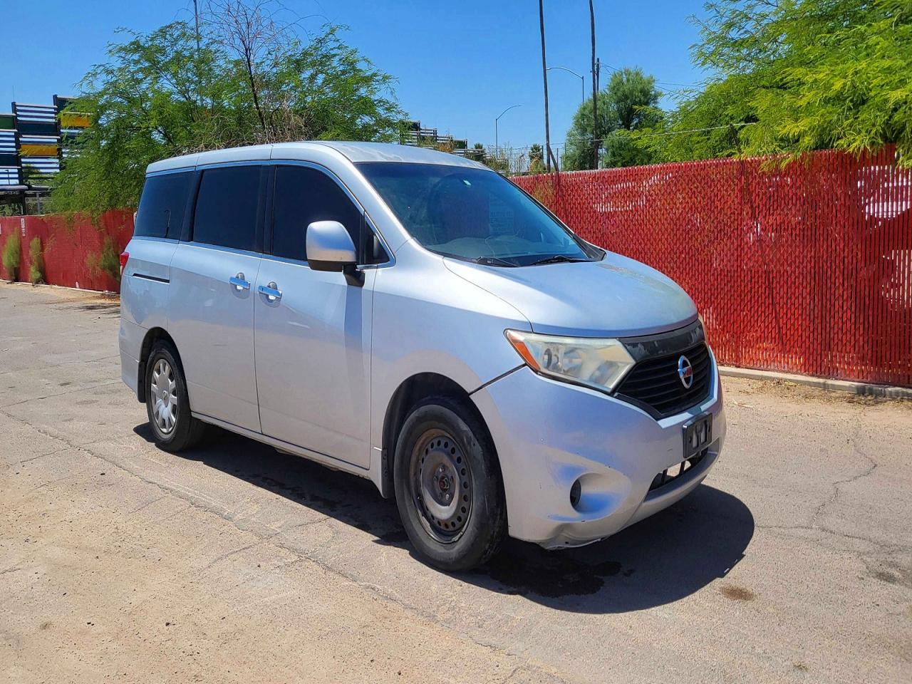 Salvage Nissan Quest Image