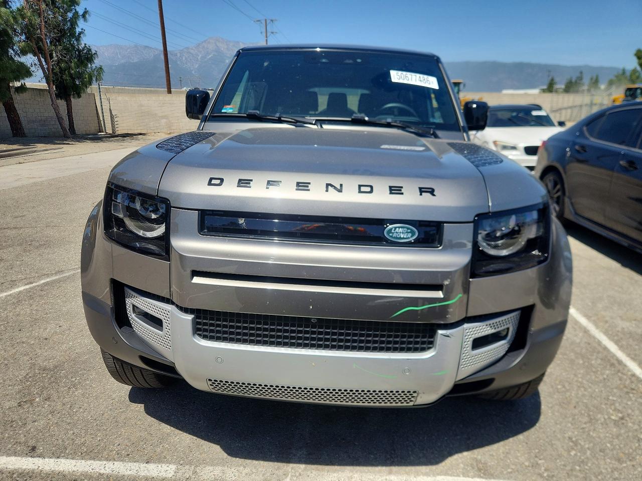 Land Rover Defender 130 S