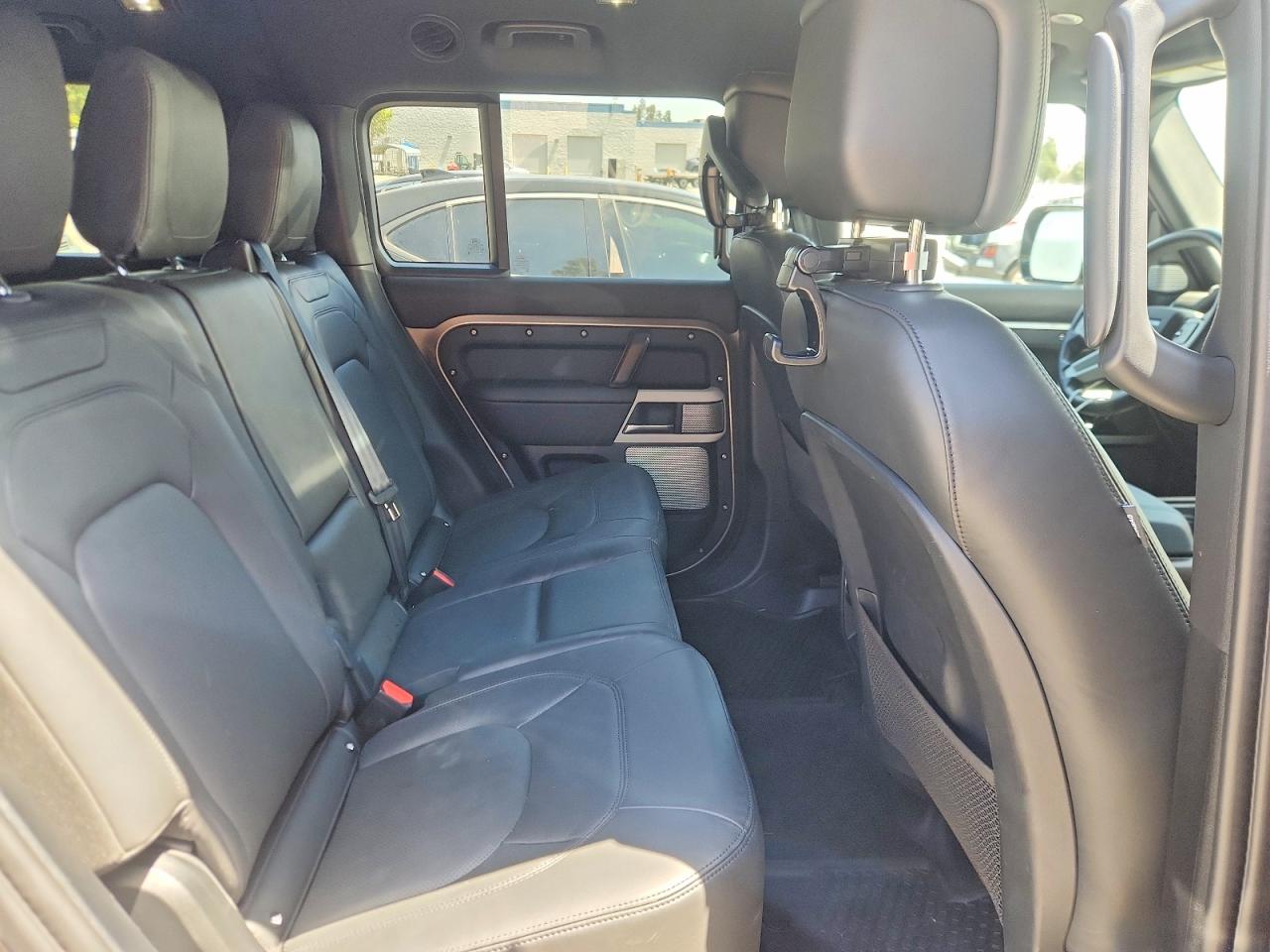 Land Rover Defender 130 S
