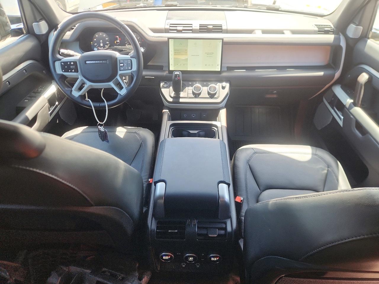 Land Rover Defender 130 S