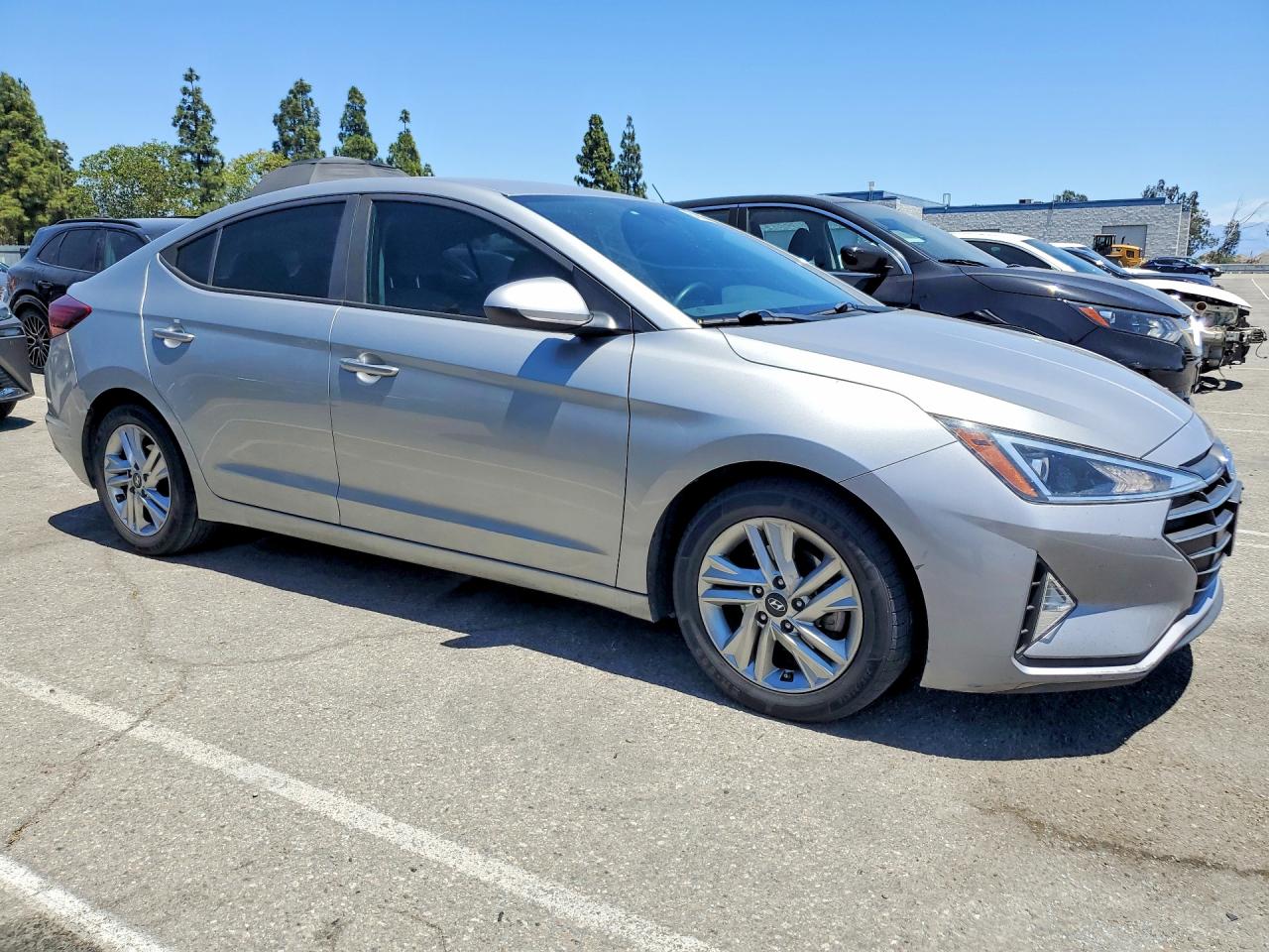 Hyundai ELANTRA Sel