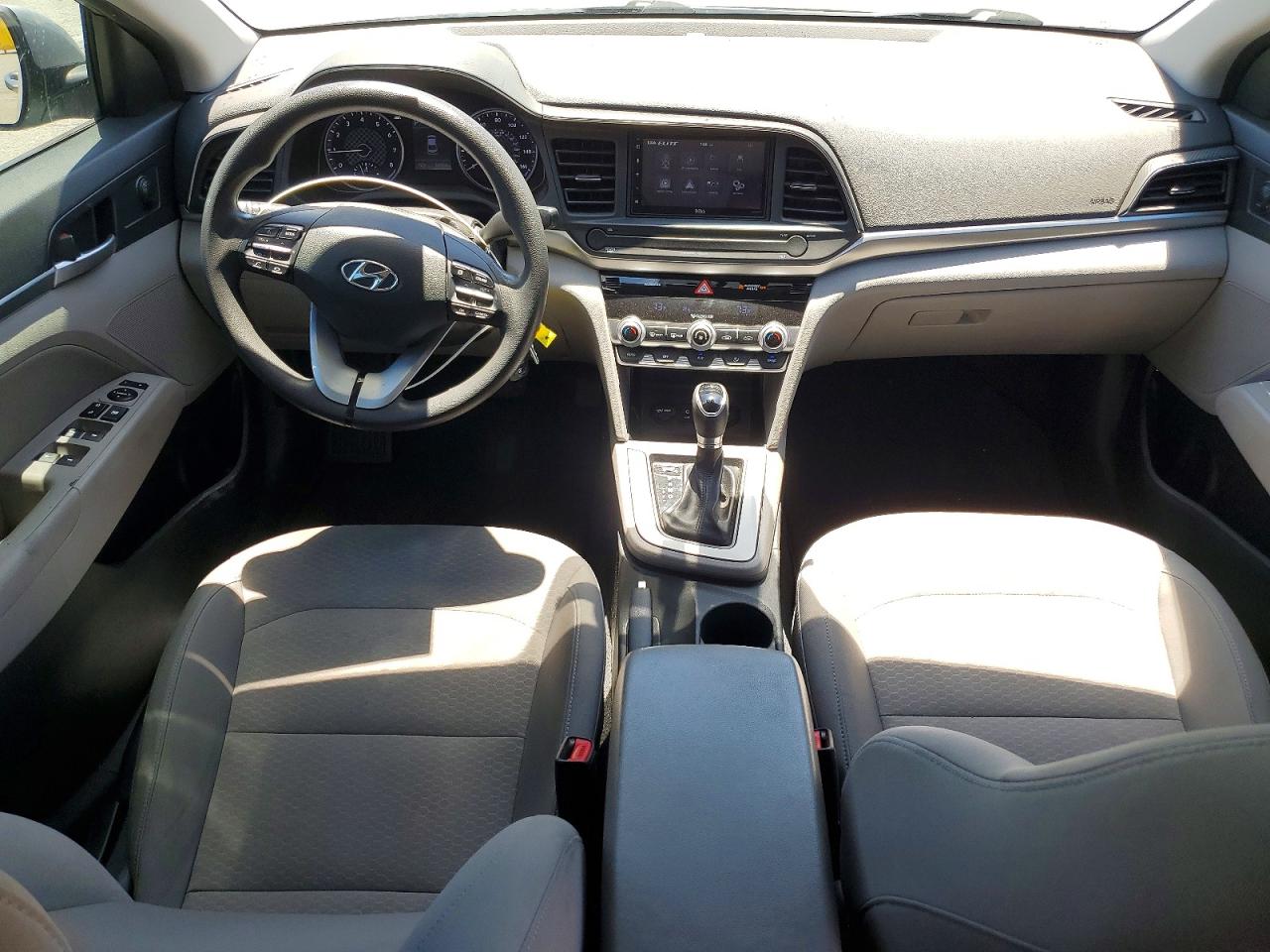 Hyundai ELANTRA Sel