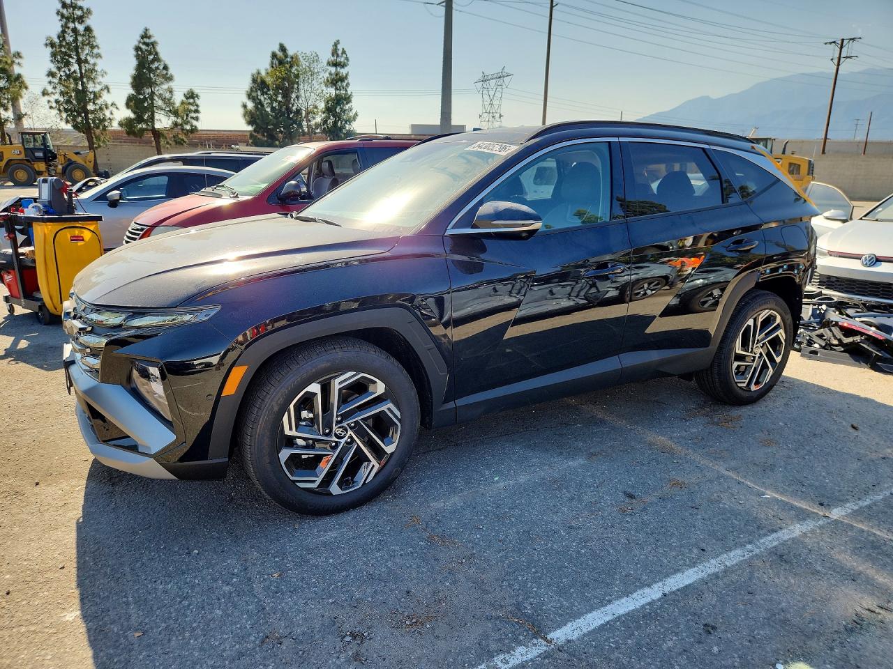 Salvage Hyundai TUCSON Image
