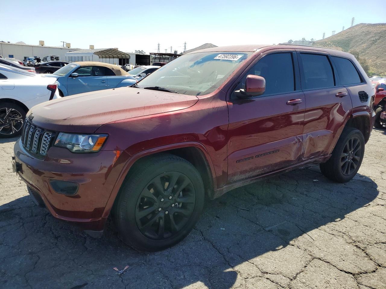 Salvage Jeep Cherokee Image