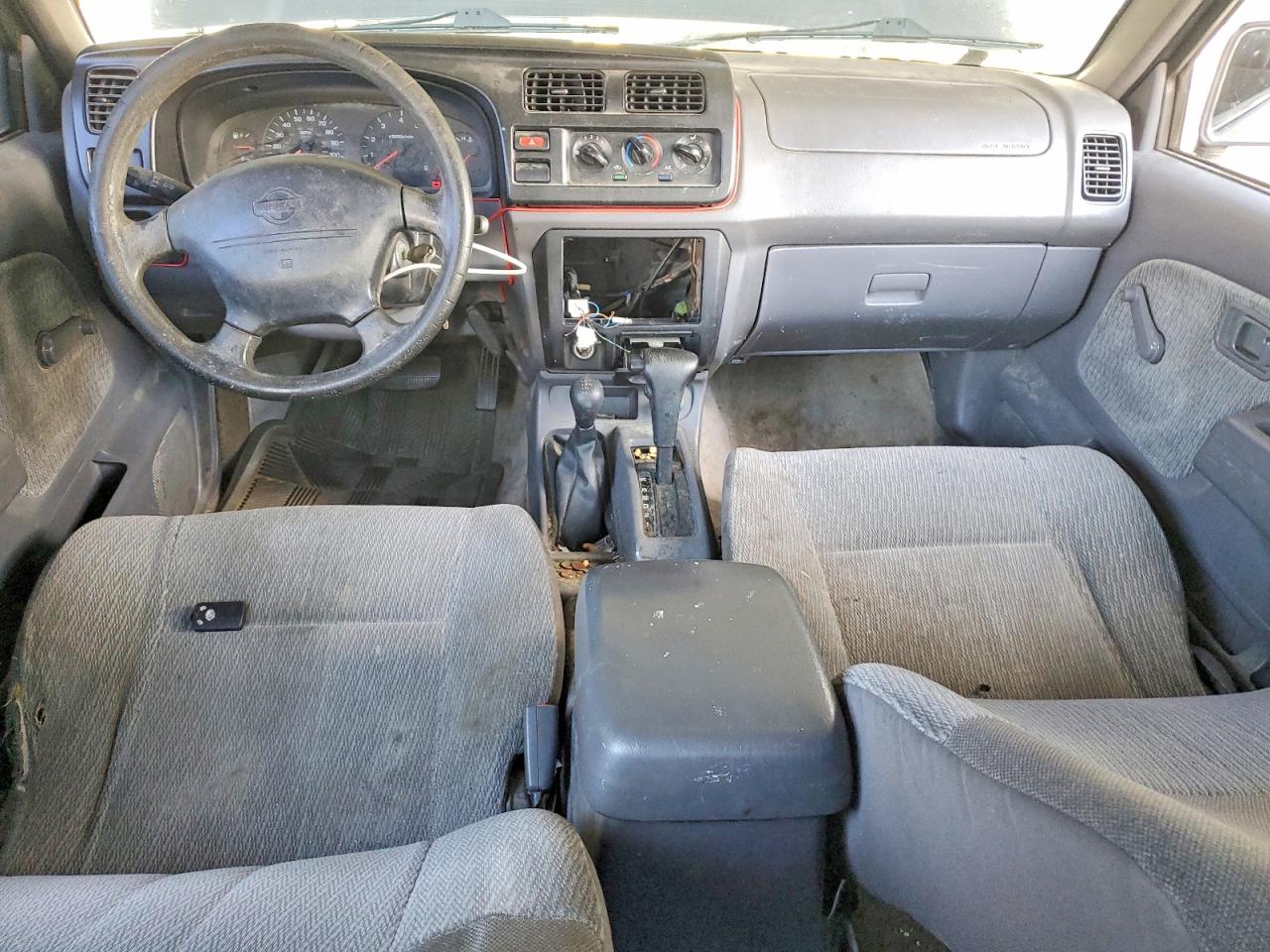 Nissan Frontier Xe