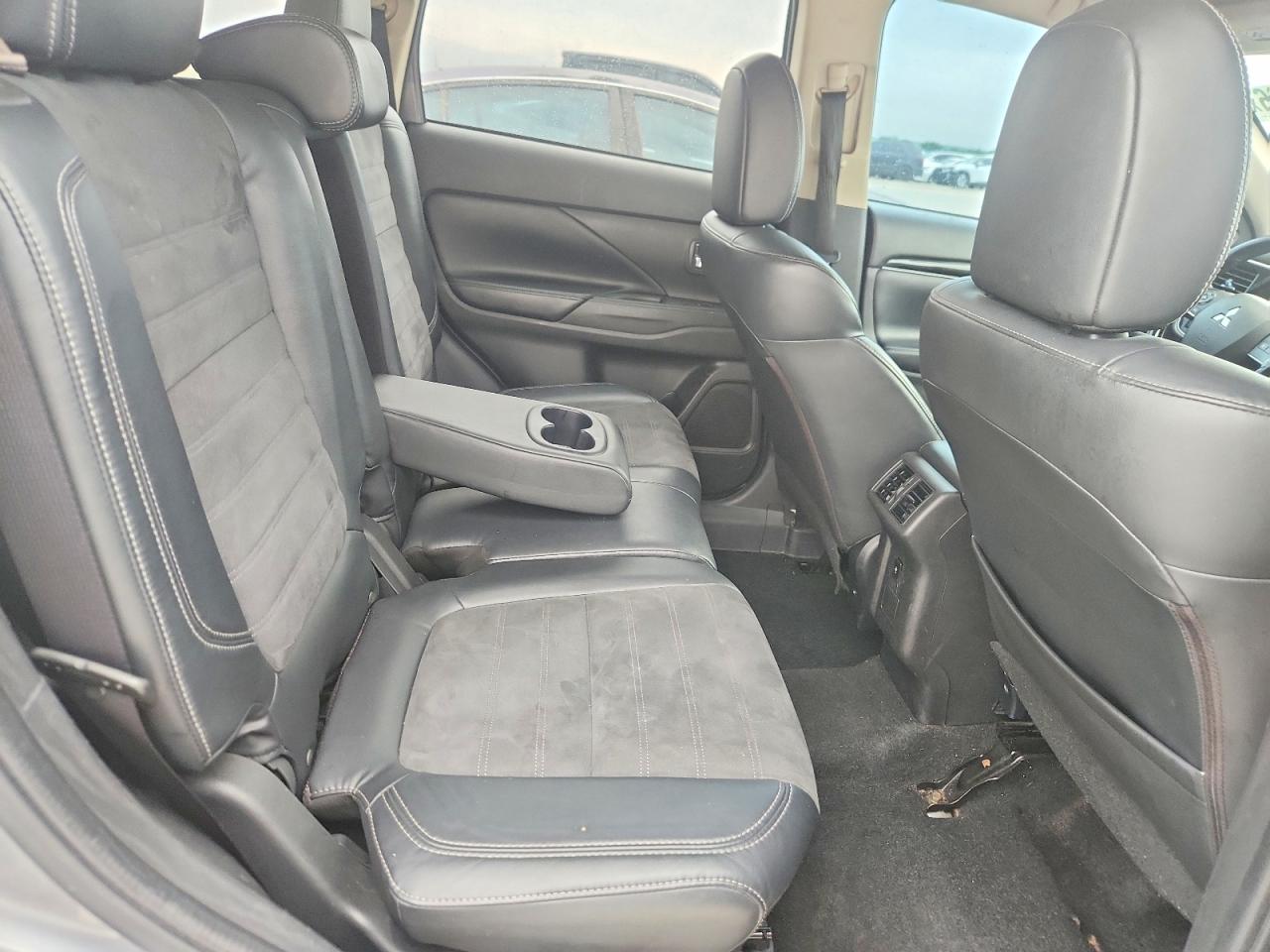 Mitsubishi Outlander Se