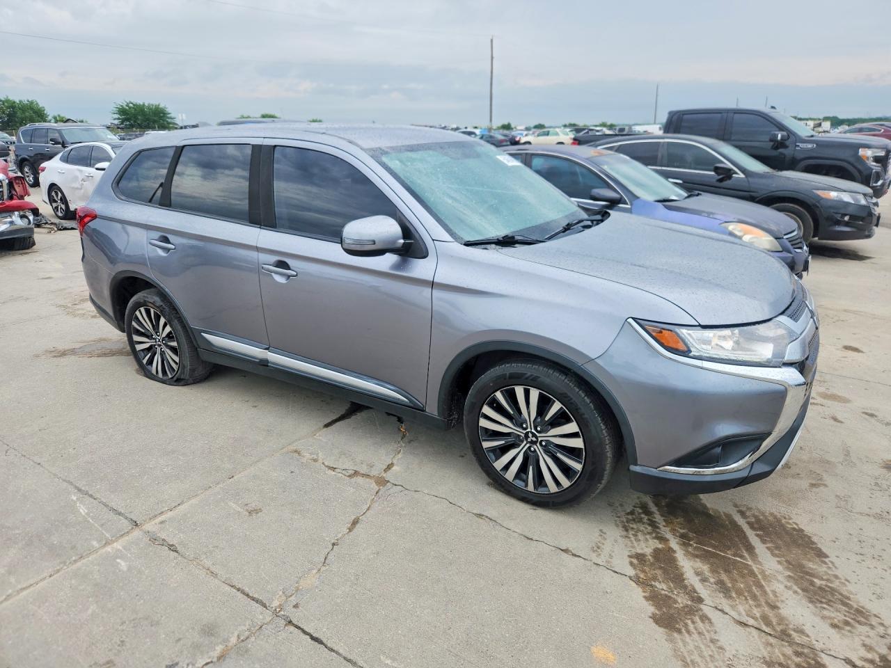 Mitsubishi Outlander Se