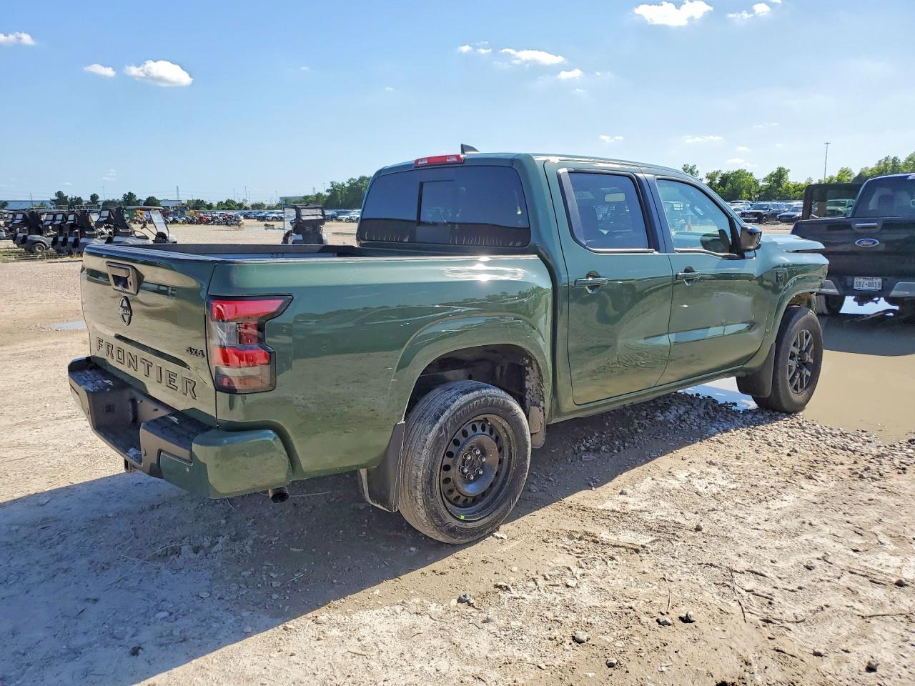 Nissan Frontier Sv