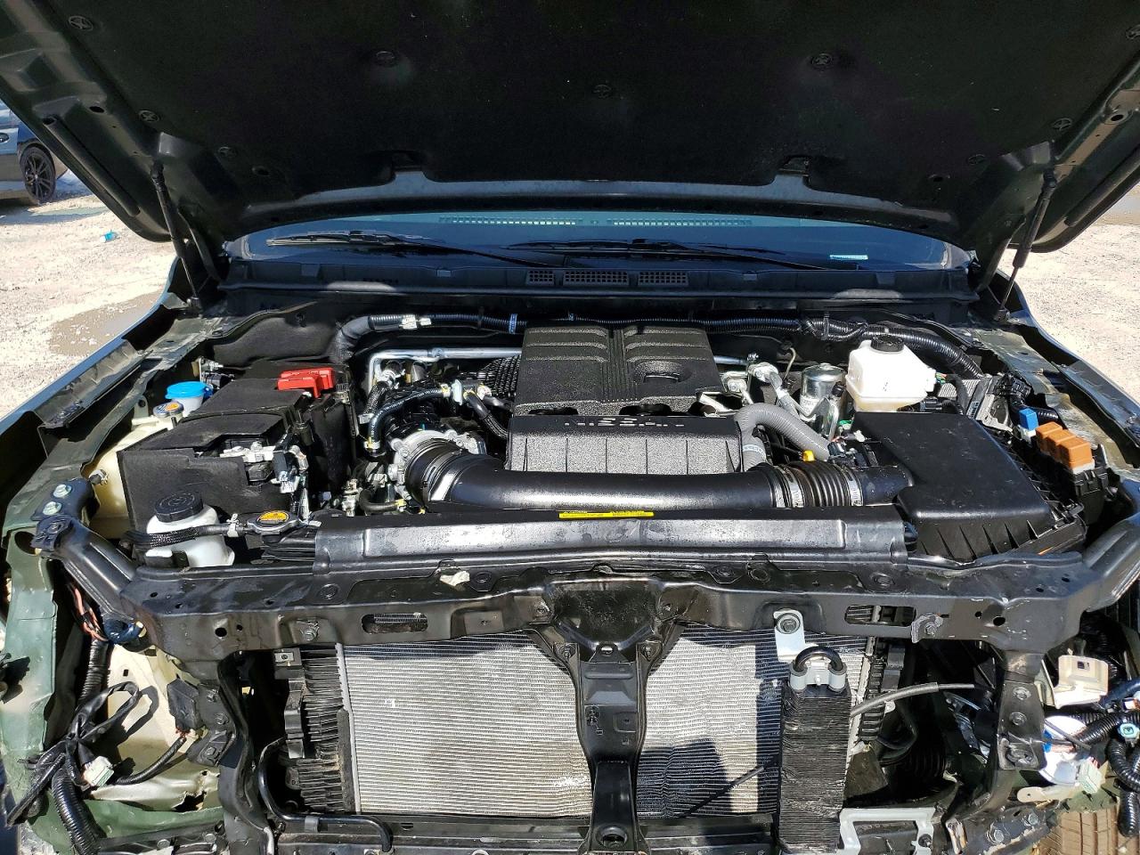 Nissan Frontier Sv
