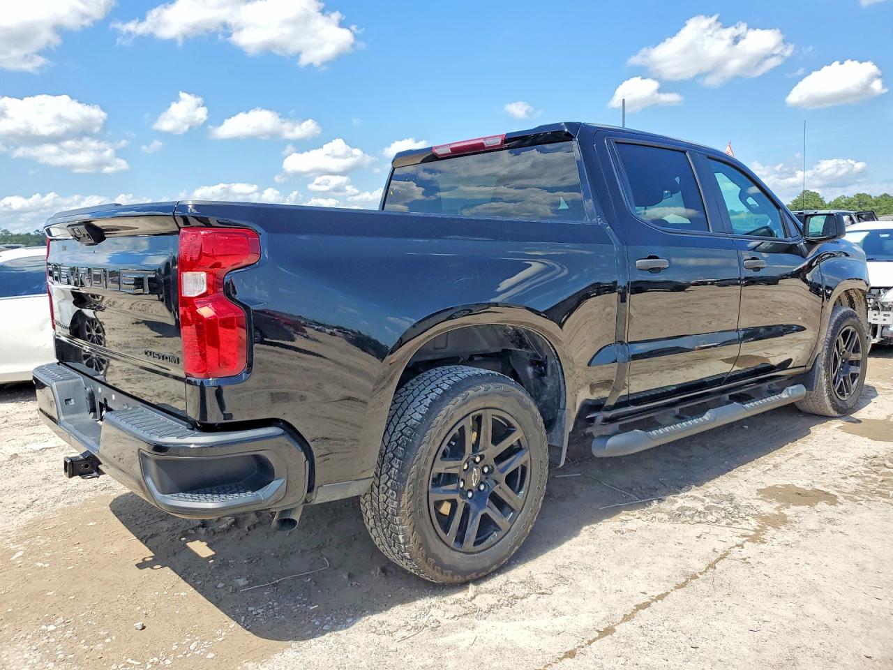 Chevrolet Silverado C1500 Custom
