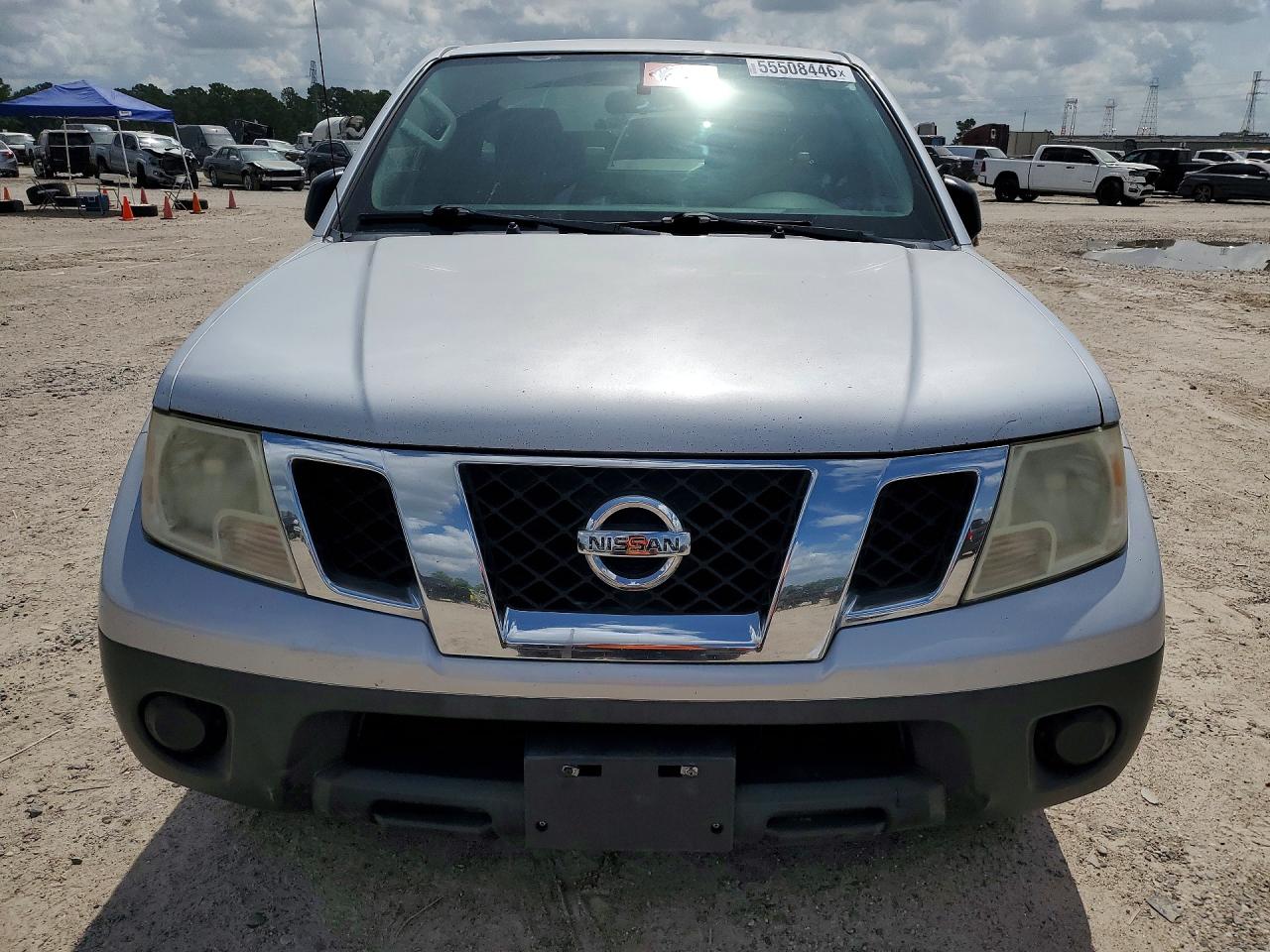 Nissan Frontier S