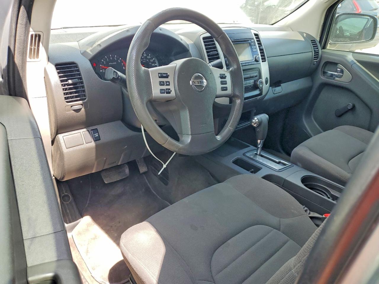 Nissan Frontier S