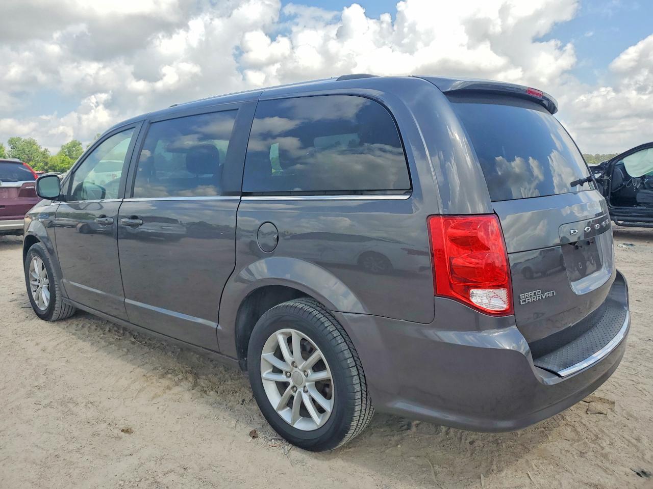 Dodge Caravan Sxt