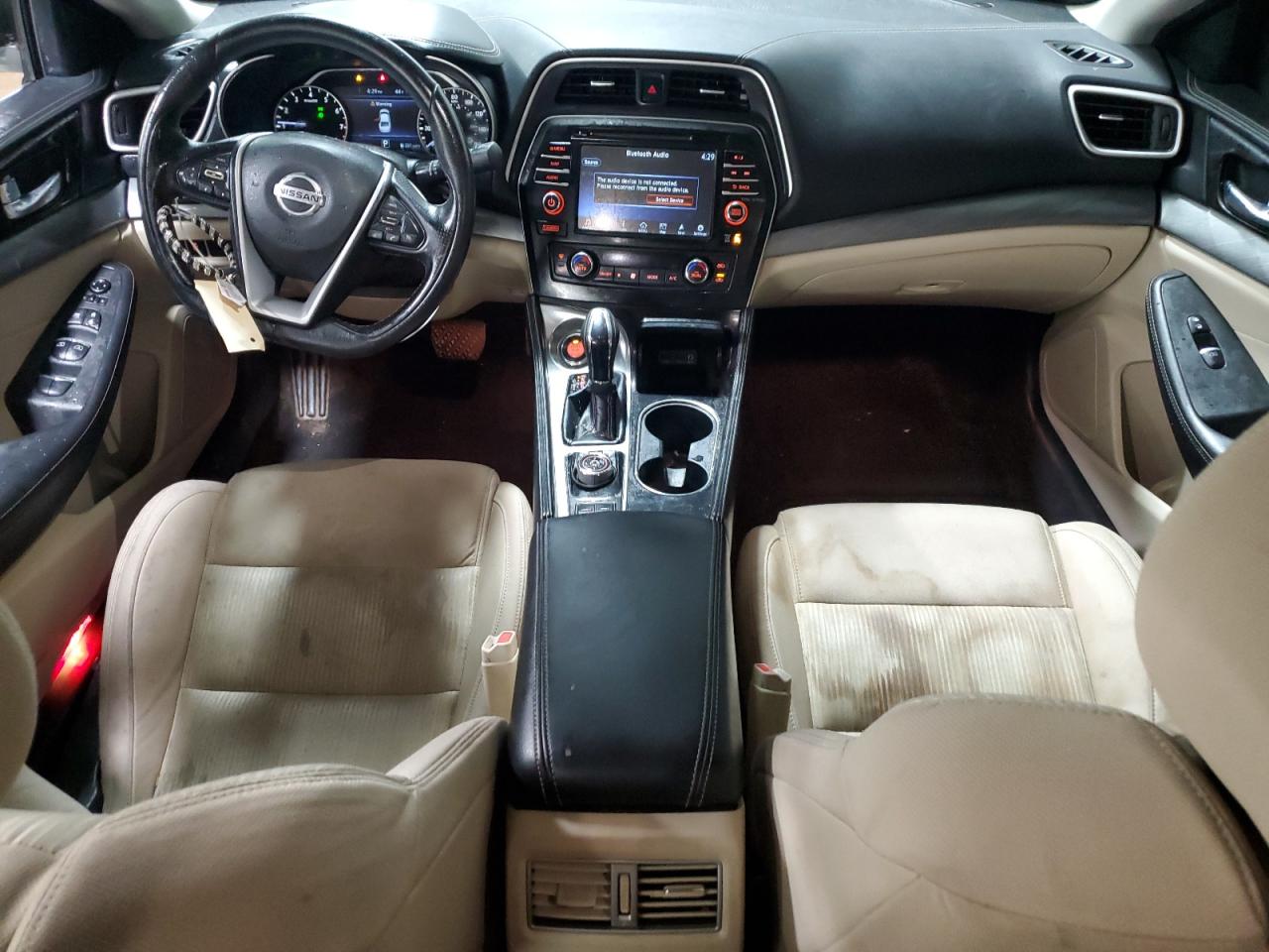 Nissan Maxima