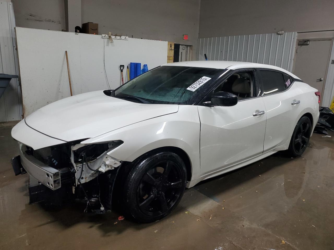 Salvage Nissan Maxima Image