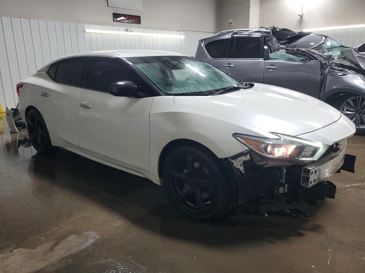 Nissan Maxima