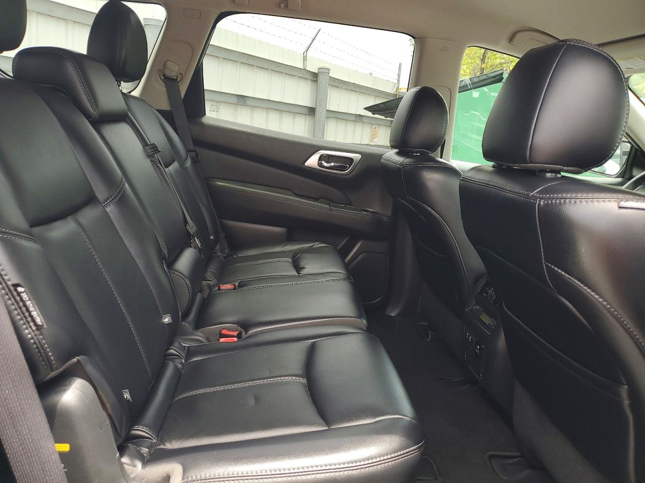 Nissan Pathfinder Sl