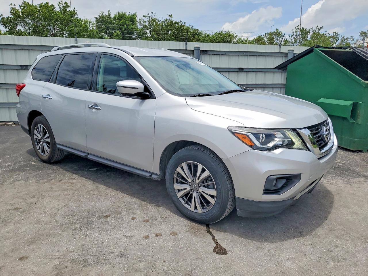 Nissan Pathfinder Sl