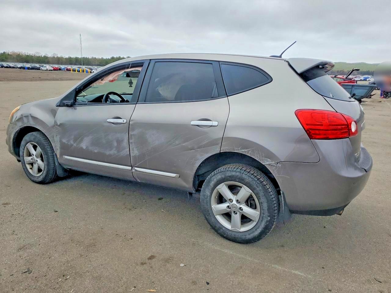 Nissan Rogue S