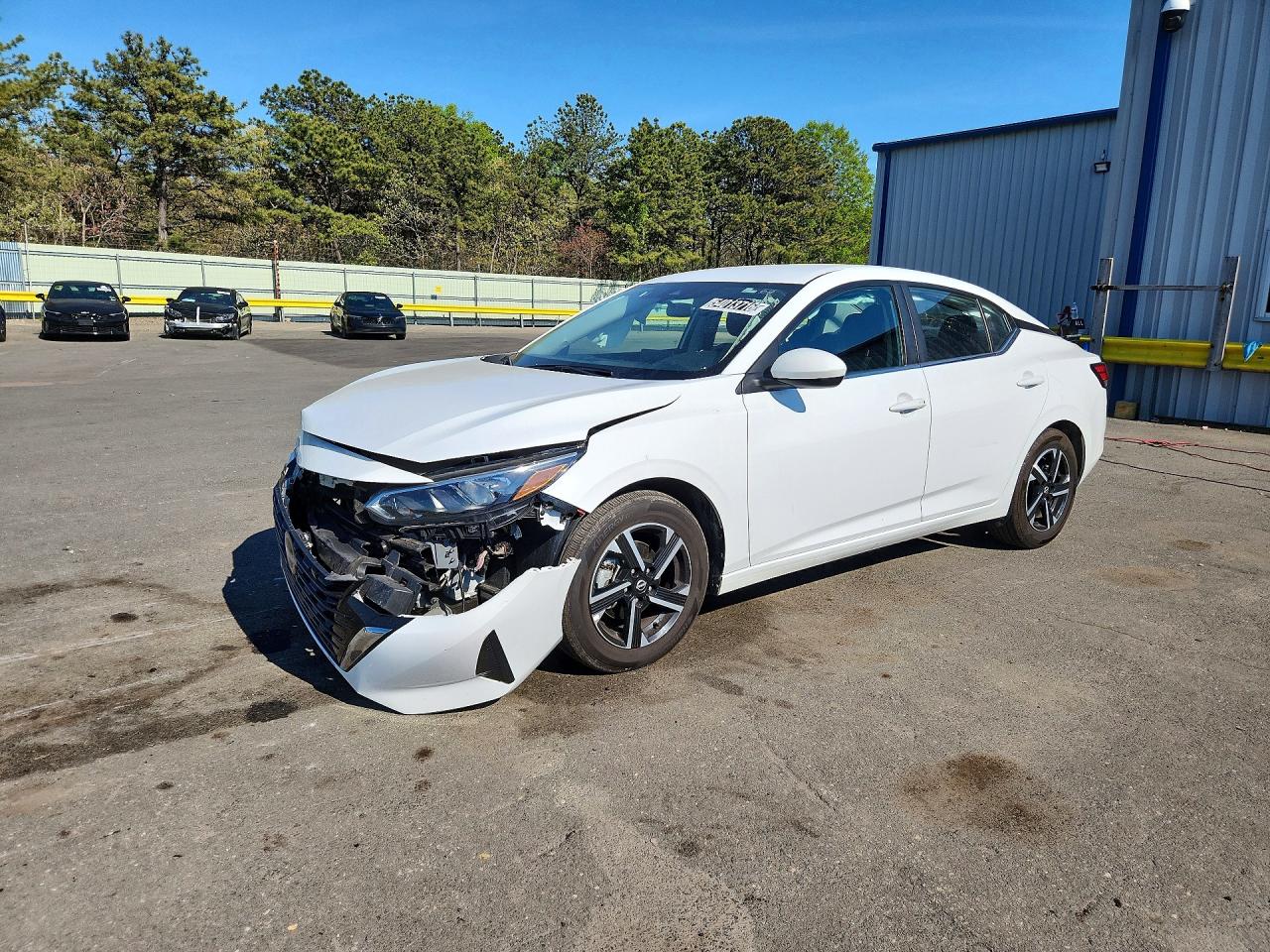 Salvage Nissan Sentra Image