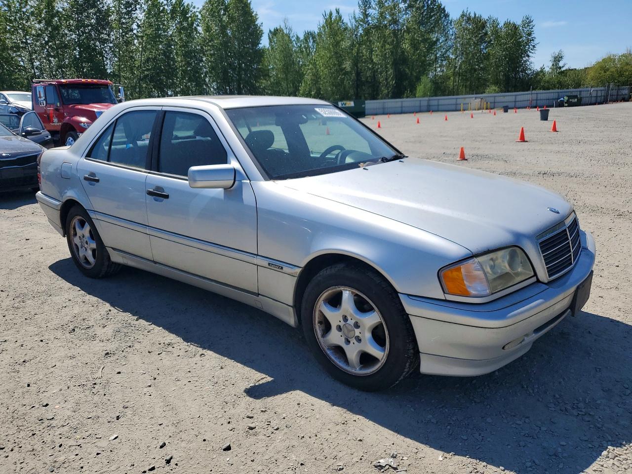 Mercedes-Benz C-Class 230