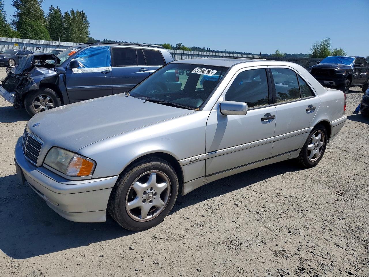 Salvage Mercedes-Benz C-Class Image