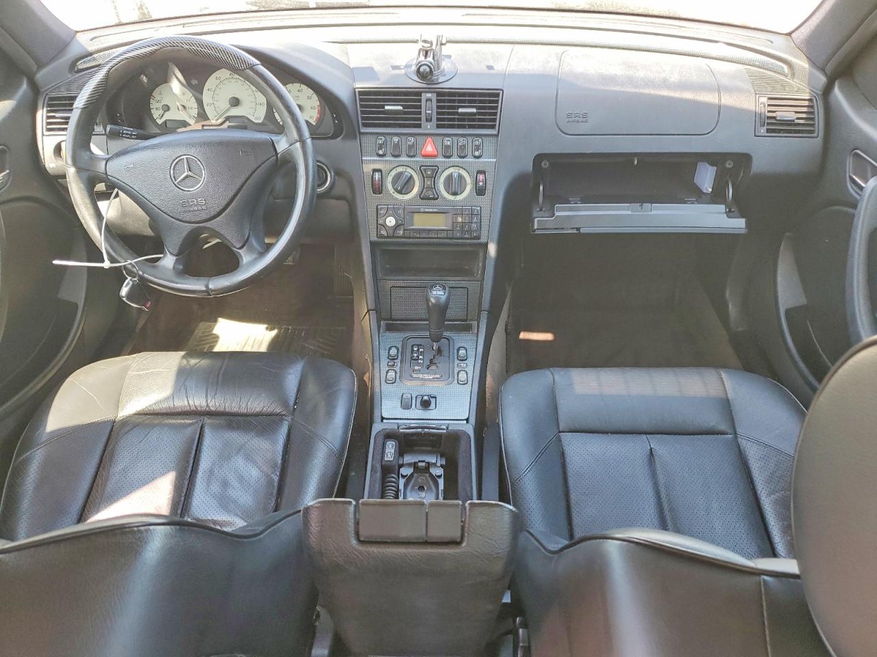 Mercedes-Benz C-Class 230