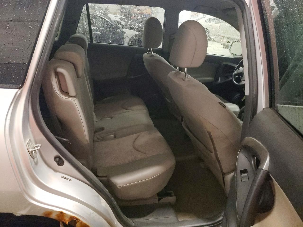 Toyota RAV4 Base