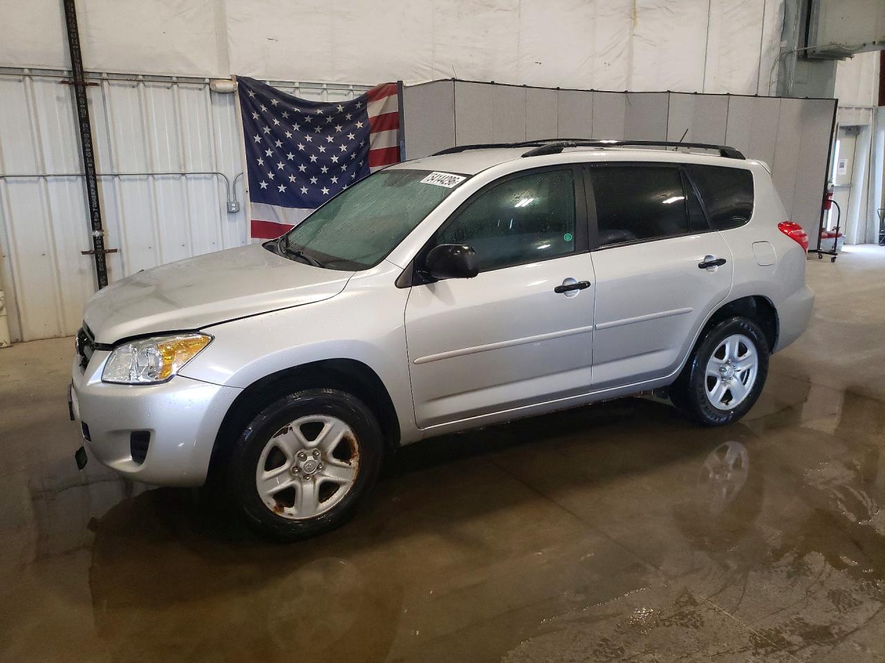 Salvage Toyota RAV4 Image