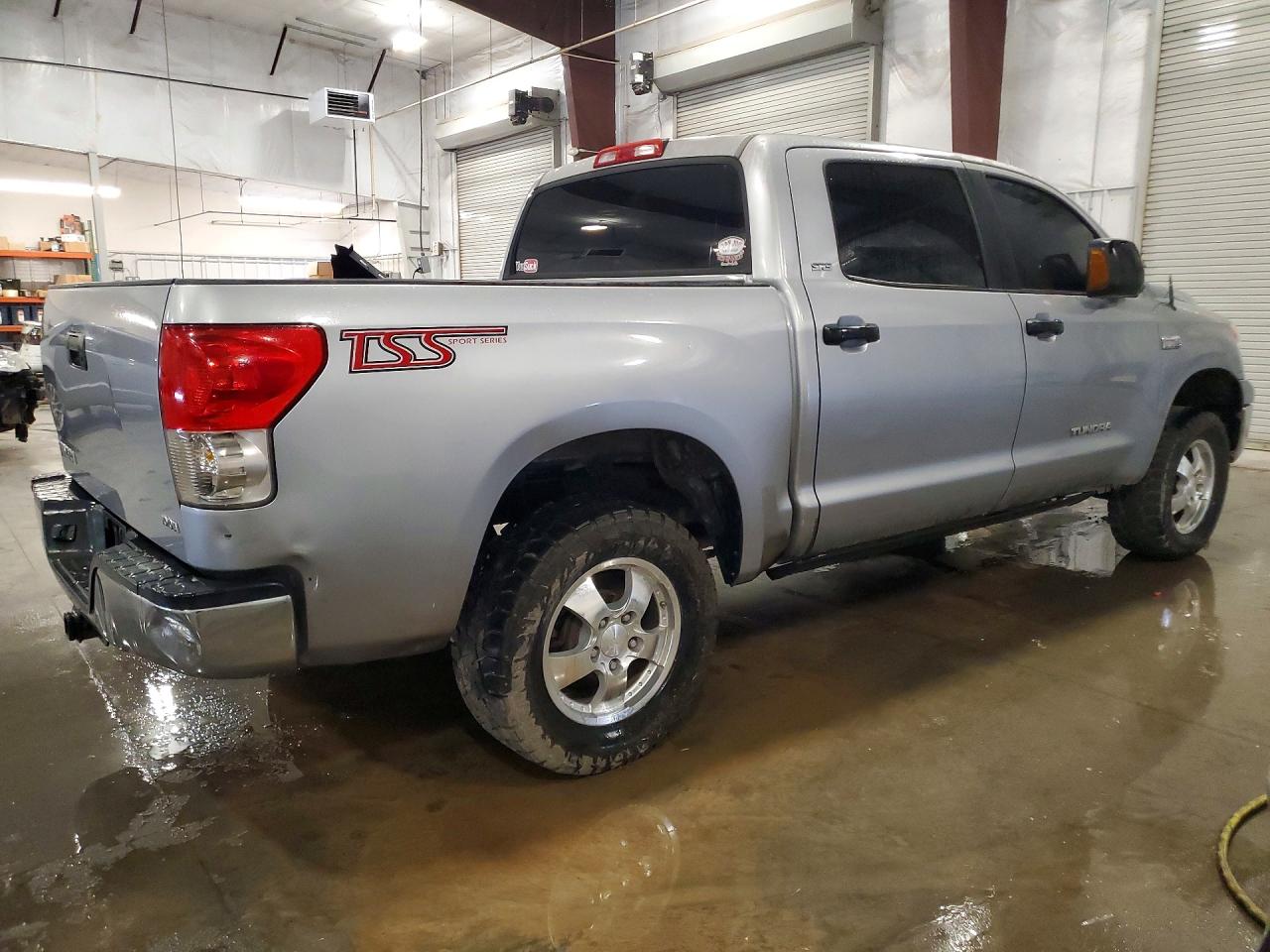 Toyota Tundra Sr5
