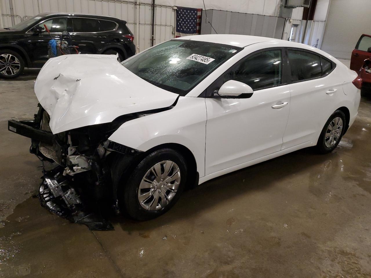 Salvage Hyundai ELANTRA Image