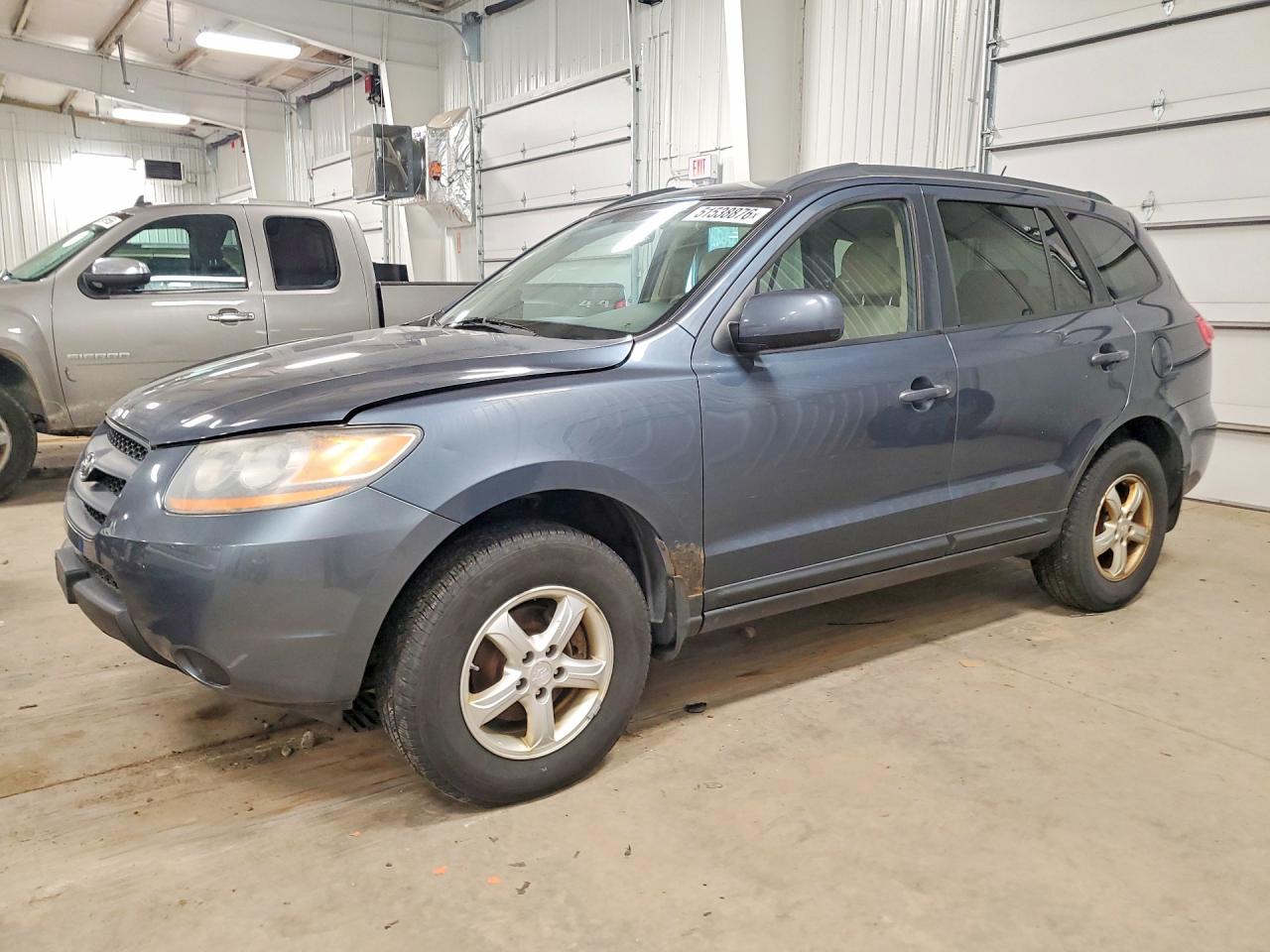 Salvage Hyundai SANTA FE Image