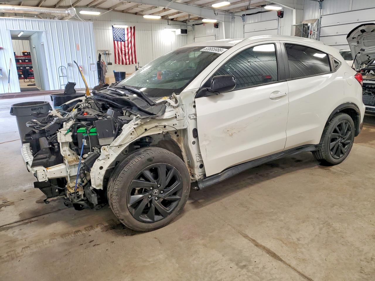 Salvage Honda HR-V Image