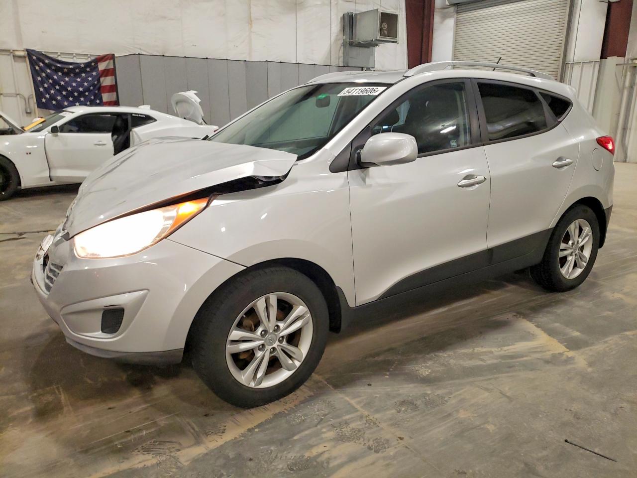 Salvage Hyundai TUCSON Image