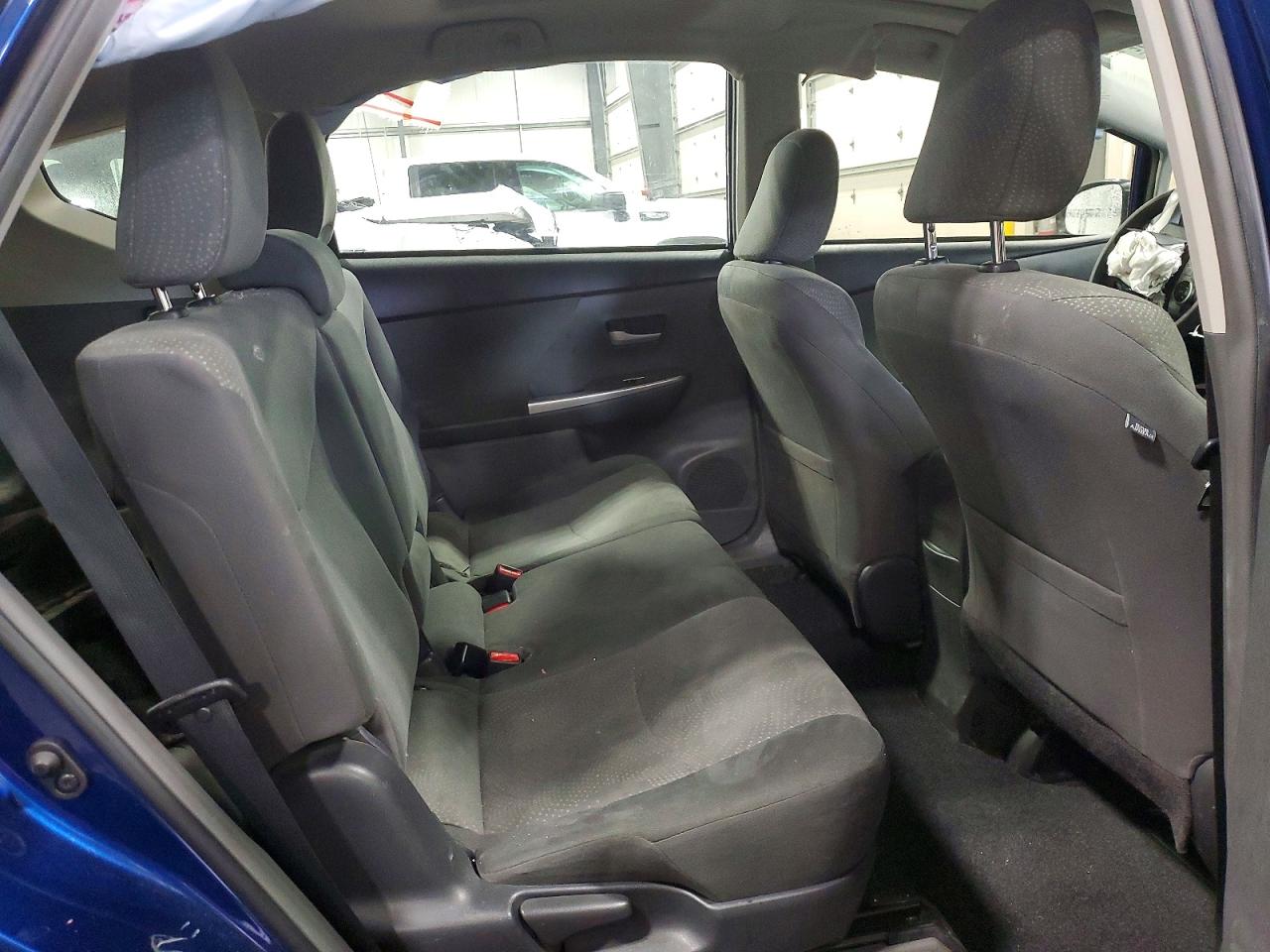 Toyota Prius v Three