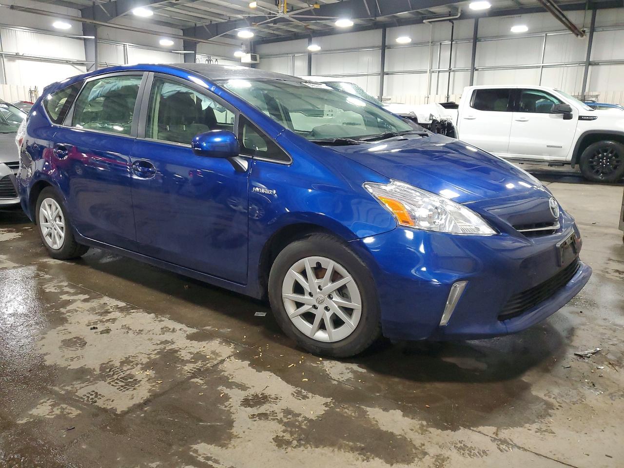 Toyota Prius v Three