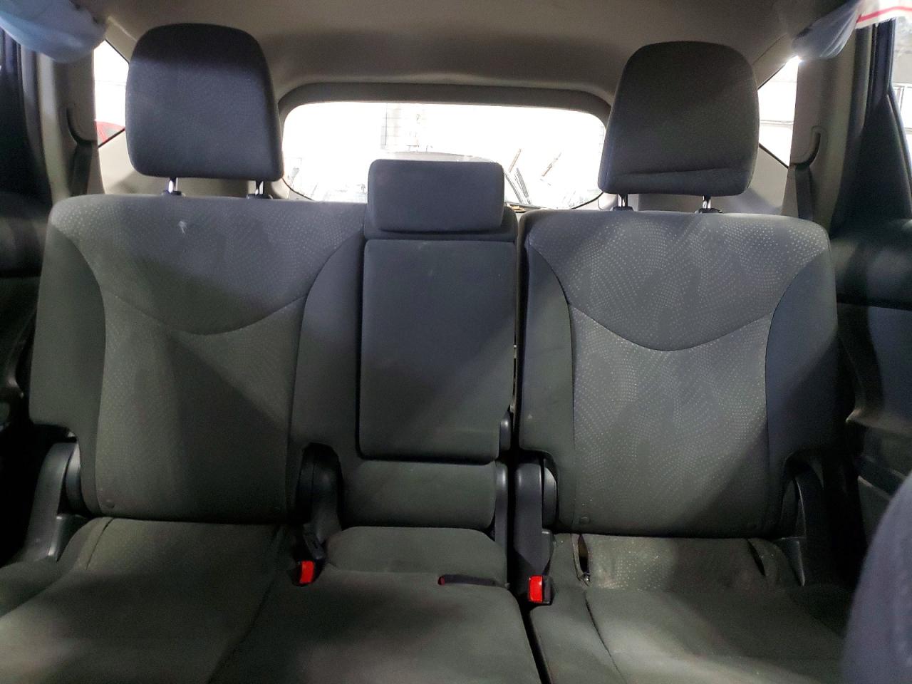 Toyota Prius v Three